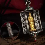 Amulette traditionnelle avec image de Bouddha