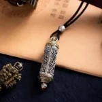Amulette élaborée pour le bien-être intérieur