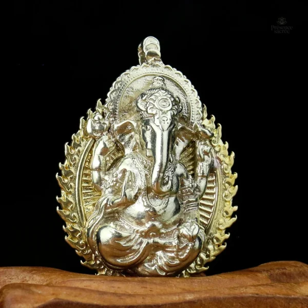 Amulette en Cuivre avec l'image de Ganesh, aspect spirituel