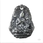 Amulette en argent, symbole de chance et protection