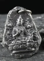 Bijou en argent, amulette porte bonheur traditionnel