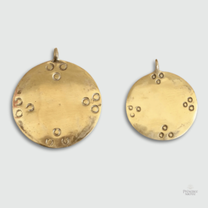 Amulette tibétaine en laiton, symbole de sérénité