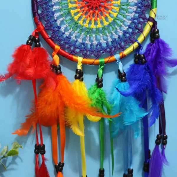 Capteur de rêves aux couleurs chakra pour la méditation