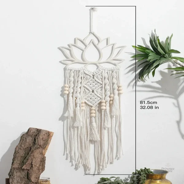 Accessoire zen, attrape-rêve fleur de lotus en macramé
