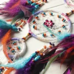 Attrape-rêve tissé à la main, design unique et esthétique
