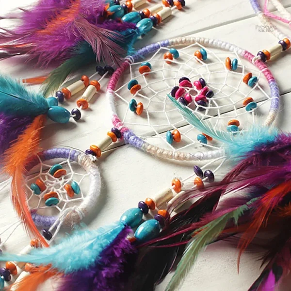Attrape-rêve tissé à la main, design unique et esthétique