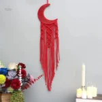 Attrape rêve rouge design traditionnel