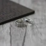 Bague bouddhiste en argent, artisanat unique