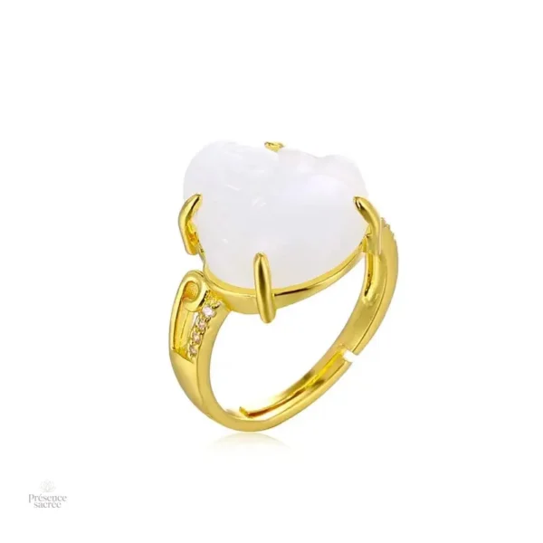 Bague en jade représentant le Bouddha