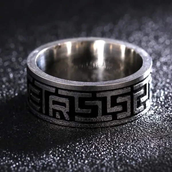 Accessoire bouddhiste : bague d'ancrage élégante