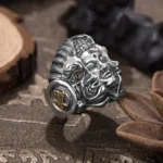 Bague représentant Bouddha avec motifs démoniaques