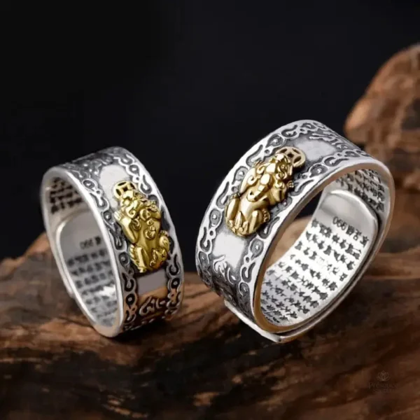Bague bouddhiste avec design élégant