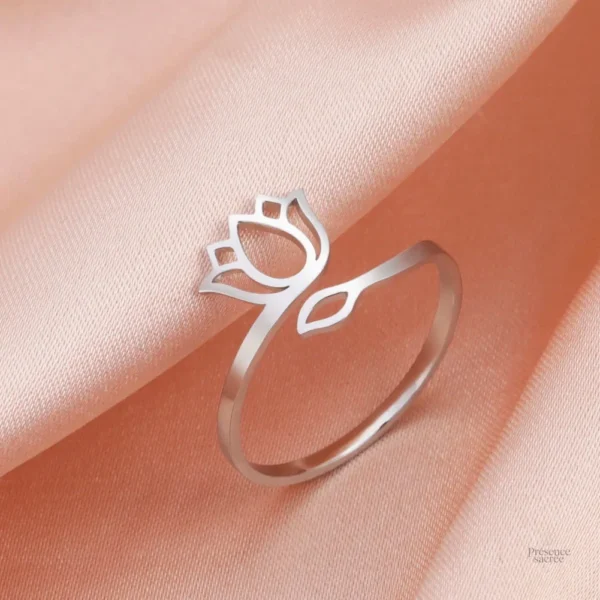 Accessoire spirituel en argent pour un look zen