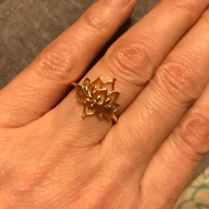 Bague Lotus pour un style spirituel unique