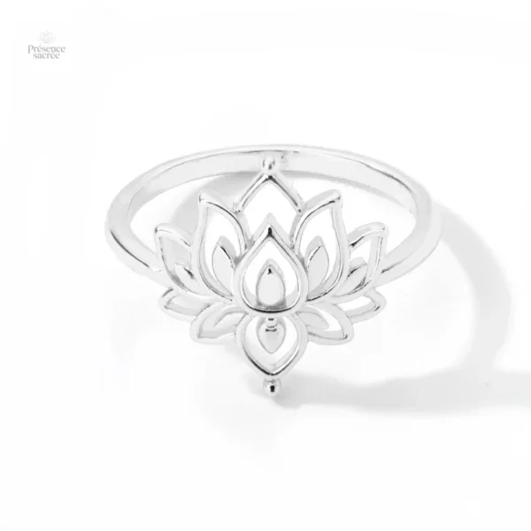 Bague Bouddhiste Lotus, design minimaliste apaisant
