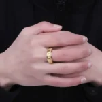 Bague Bouddhiste en or aux motifs spirituels