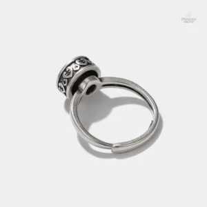 Bague Om Tournante, reflet de sérénité et spiritualité