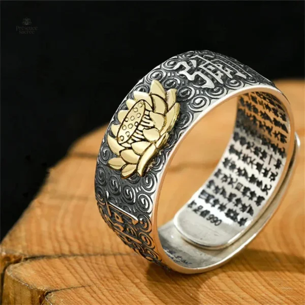 Accessoire spirituel : bague ouverte avec symbolique bouddhiste