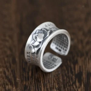 Bague Sutra élégante, représentant le lotus