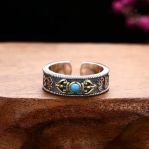 Bague argentée inspirée de l'art tibétain, pour les adeptes bouddhistes