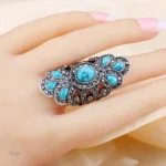 Bague féminine inspirée par la tradition bouddhiste