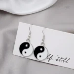 Boucles d'oreilles yin yang en métal moderne