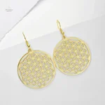 Élégantes boucles d'oreilles avec motif floral