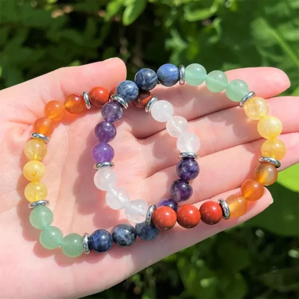 Bijou 7 chakras avec divers minéraux colorés