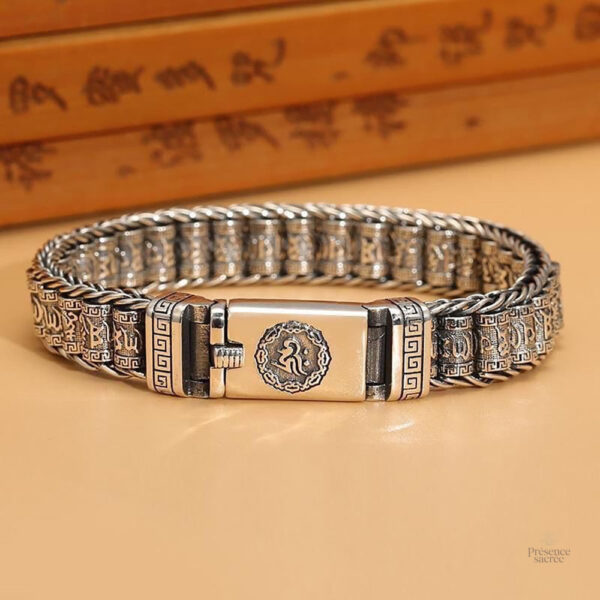Bracelet argent avec gravure de mantra bouddhiste