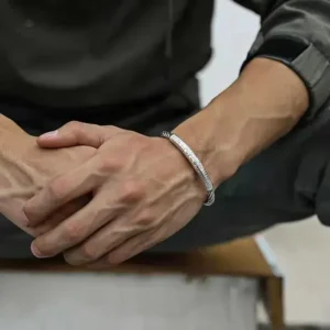 Bracelet argent, symbole de paix et de spiritualité