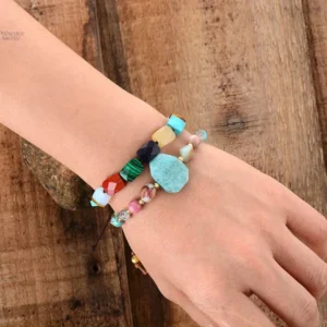 Bracelet 7 chakras avec perles naturelles et design bohème