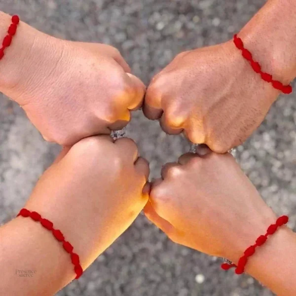 Création en fil rouge avec nœuds uniques