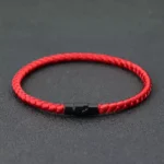Bracelet masculin rouge, ajout de couleur à votre look