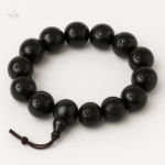 Bracelet Mala en ébène au design élégant