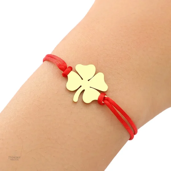 Accessoire chic et porte-bonheur rouge