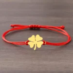 Bijou porte-bonheur rouge pour une touche de chance