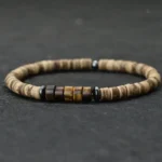 Bracelet tibétain en bois avec œil du tigre