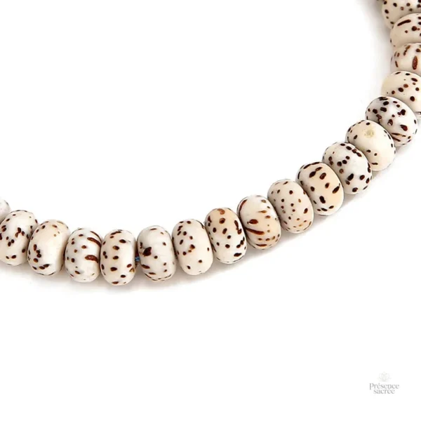 Accessoire en perles de Bodhi, reflet de la culture tibétaine