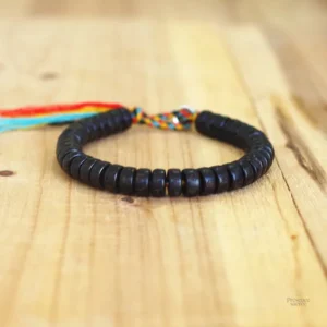 Bracelet Tibétain traditionnel avec symboles de protection