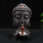 Fontaine à encens avec une tête de Bouddha élégante