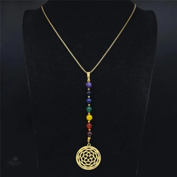 Bijoux bouddhistes avec 7 pierres chakras