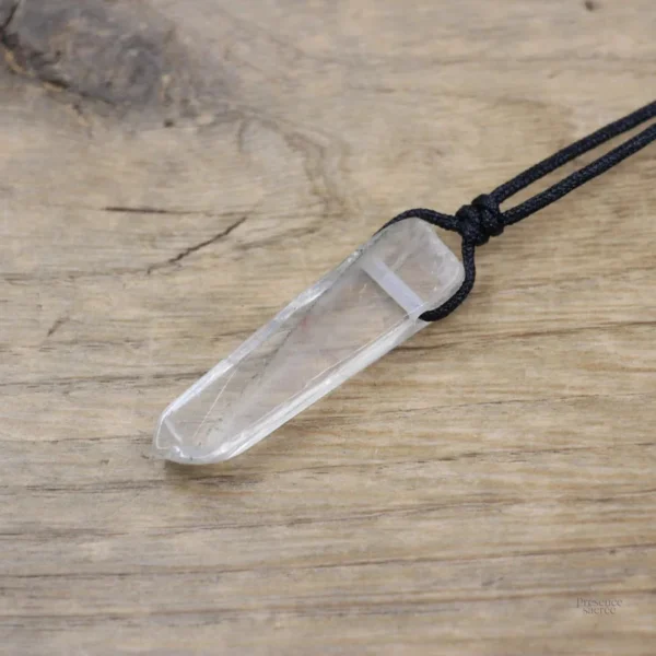 Collier artisanal avec pierre naturelle