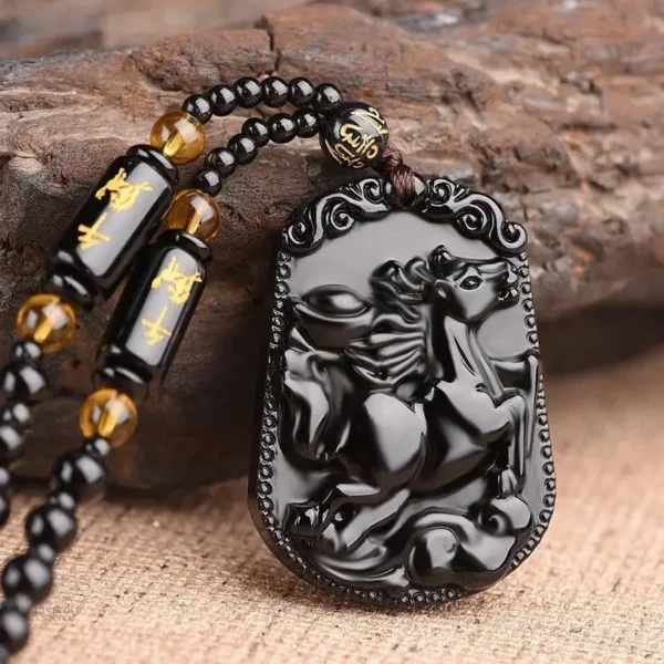 Ornement bouddhiste : collier obsidienne méditation