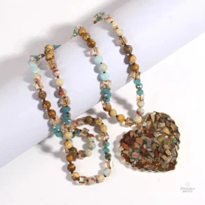 Bijoux en pierre verte, design cœur élégant