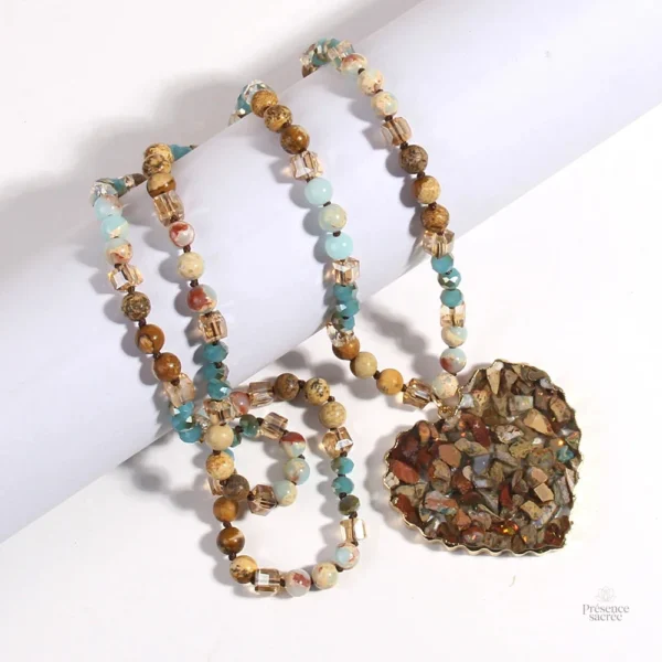 Bijoux en pierre verte, design cœur élégant