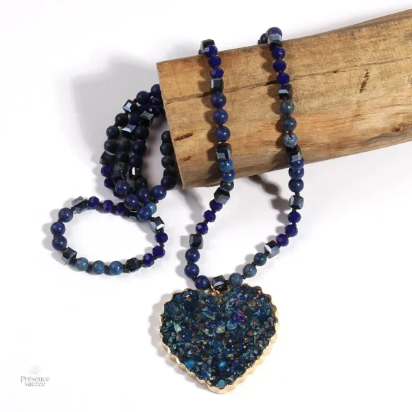 Collier en pierre verte, délicat et raffiné