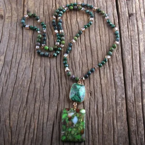 Collier Pierre Verte Rectangulaire Bouddhiste