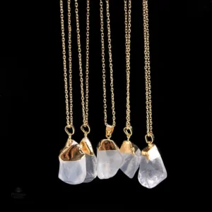 Collier en pierre, accessoire spirituel