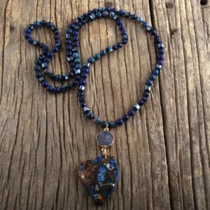 Collier Pierre Naturelle Coeur Bleu, bijou élégant en pierre
