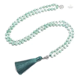 Collier de méditation fait de jade birman, symbolique apaisante